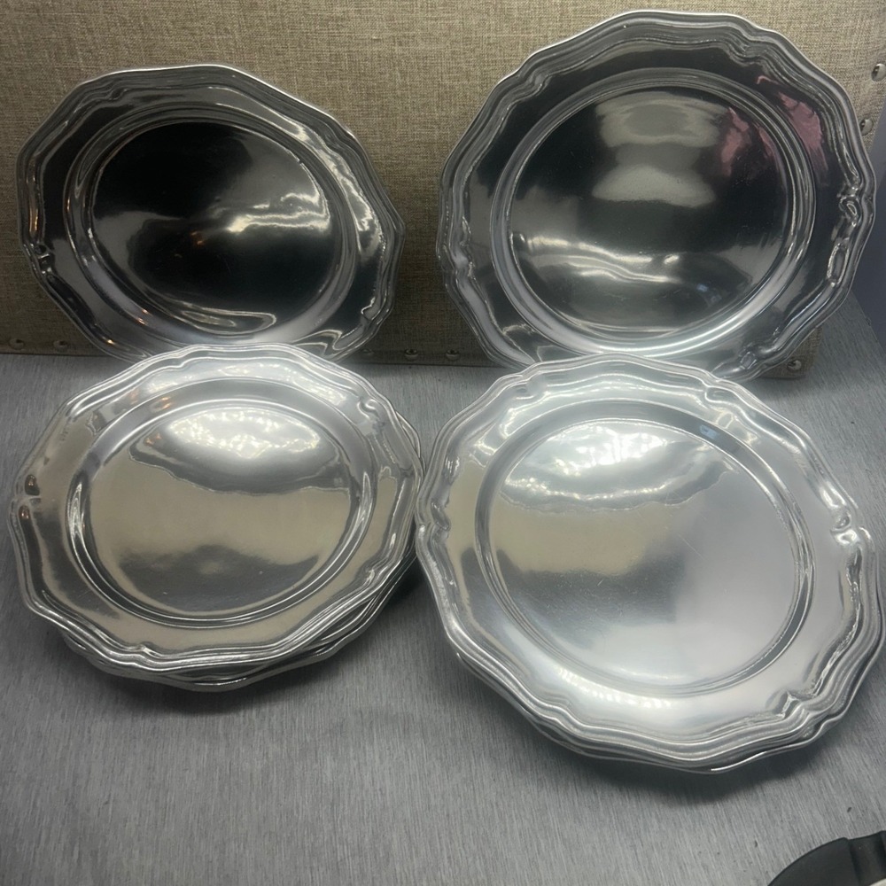 Wilton Columbia‎ PA USA Pewter Plates Two Sets of 4 Scalloped Rim 9.25 & 10,25